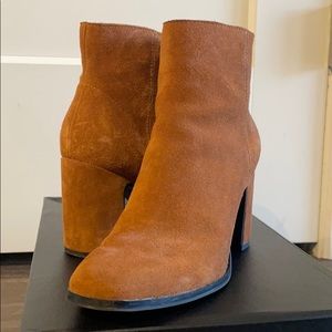 Dolce Vita Fiola Block Heel Booties